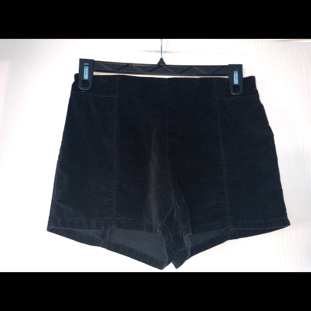Kimchi Blue, Black Shorts